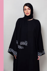 BLACK GEOMERTIC EMBROIDEREY SOALON ABAYA.