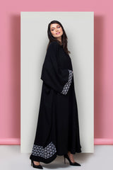 BLACK GEOMERTIC EMBROIDEREY SOALON ABAYA.