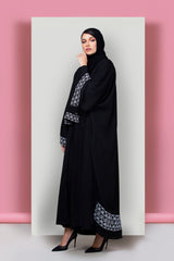 BLACK GEOMERTIC EMBROIDEREY SOALON ABAYA.