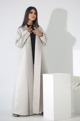 عباية قصة بليز بأزرار لون بيج خام ساتان