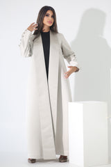 عباية قصة بليز بأزرار لون بيج خام ساتان