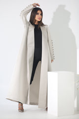 عباية قصة بليز بأزرار لون بيج خام ساتان