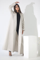 عباية قصة بليز بأزرار لون بيج خام ساتان