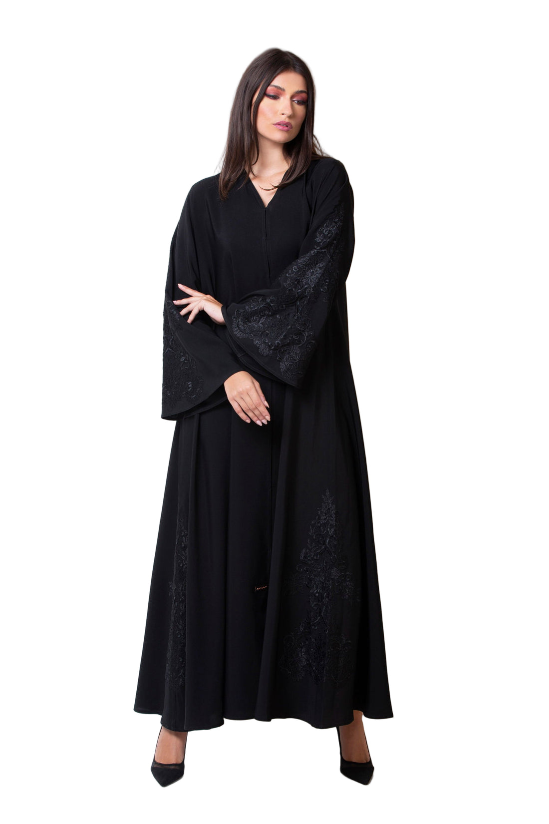 BLACK LACE EMBROIDERED SOLOAN CLOCHE ABAYA.