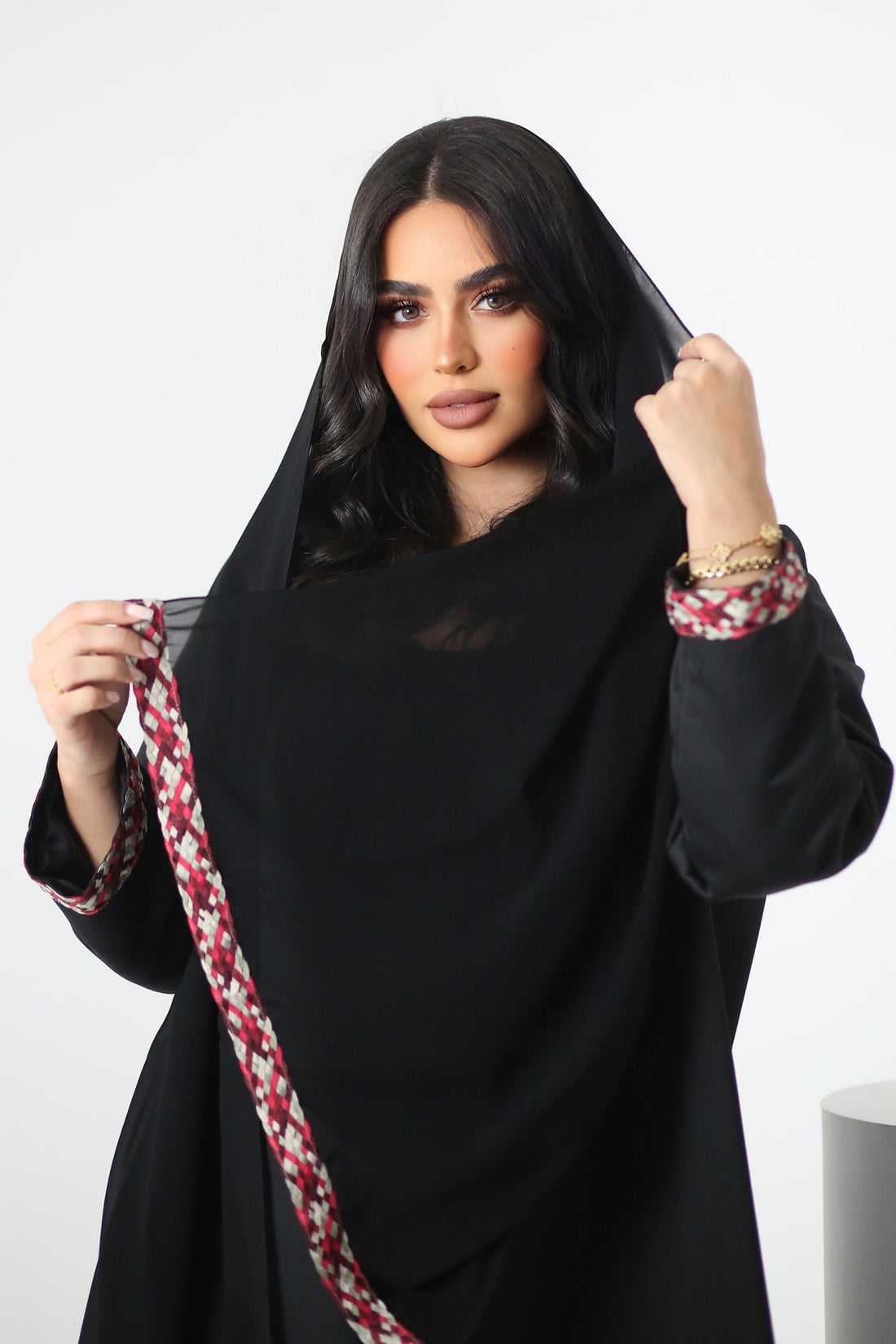 BLACK ECCENTRIC EMBROIDERED OPEN ABAYA.