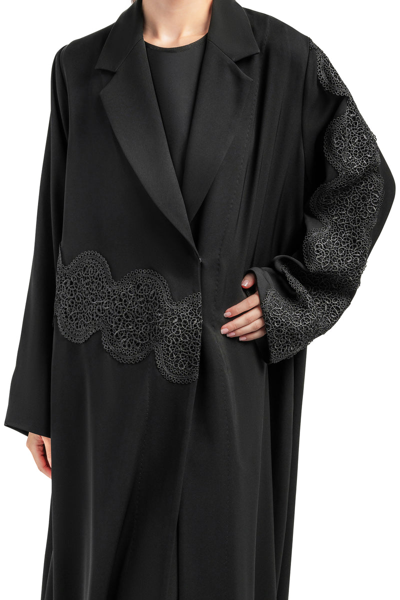 BLACK EMBROIDERED YASMIN CLOSE ABAYA