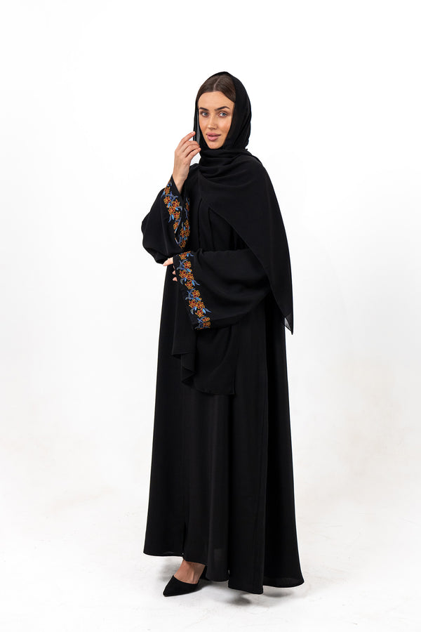 عباية مطرزة مسكرة من خام صالونا 