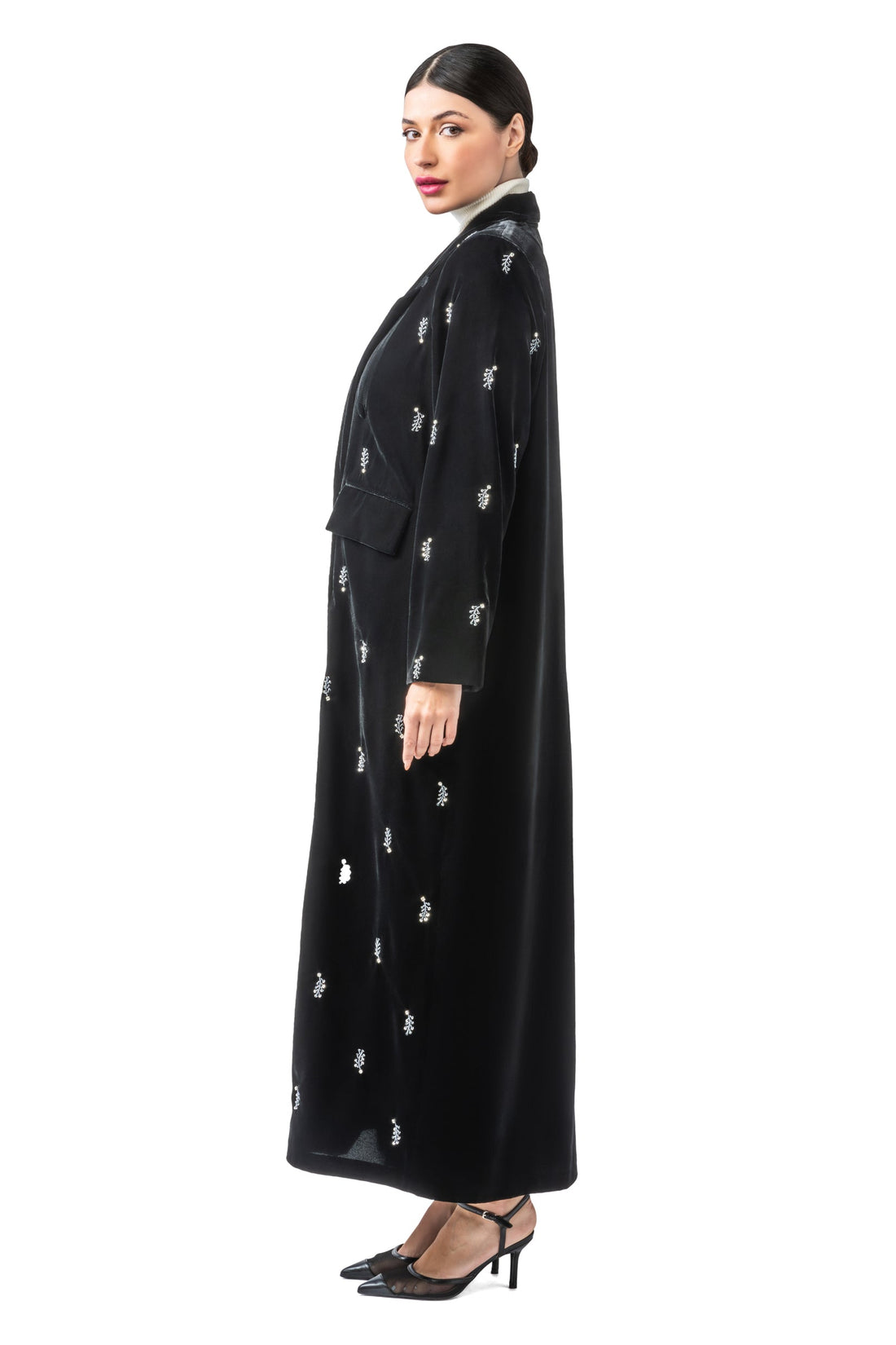 BLACK CRYSTAL VELVET CLOSE ABAYA